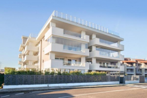 Perla Garda Lake Apartment With Pool